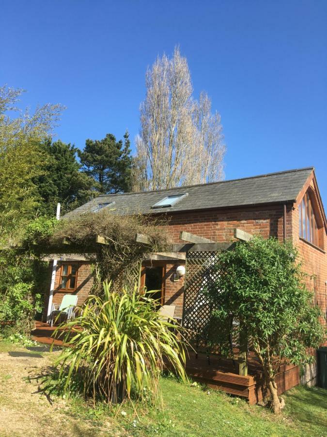 Villa Ralph'S Barn Newport  Esterno foto